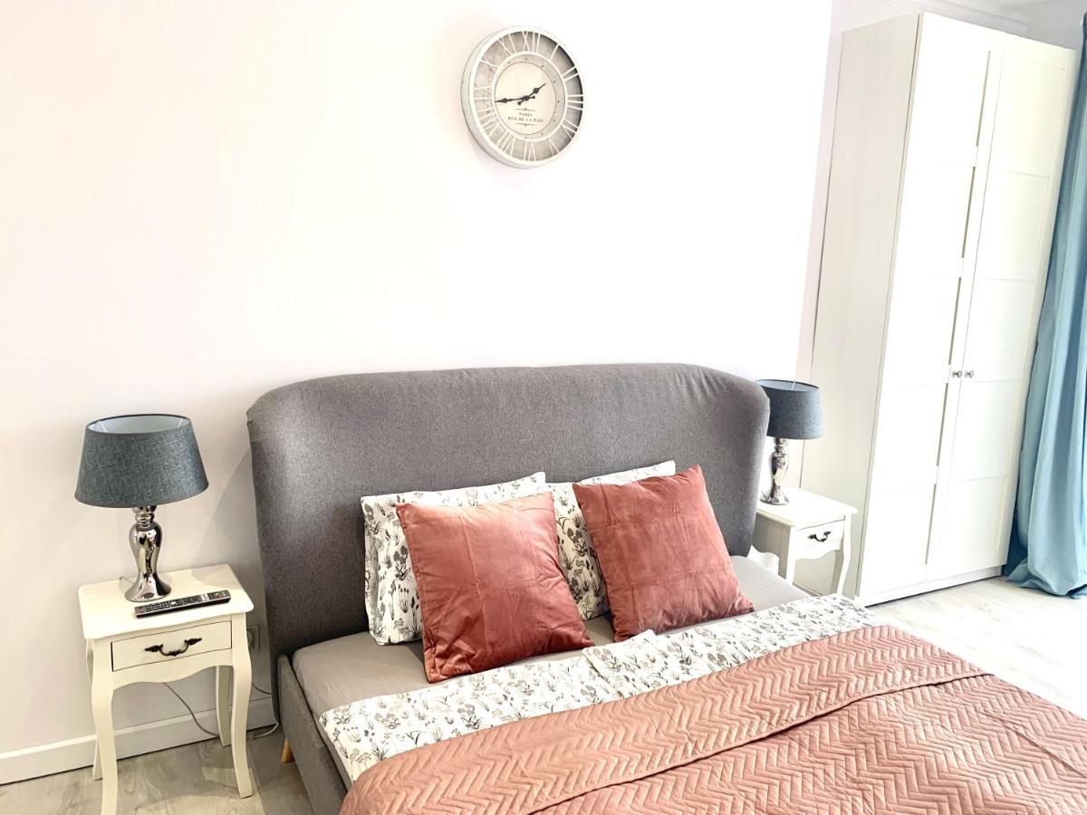 Apartamenty Sienkiewicza De Lux เคียลเซ ภายนอก รูปภาพ