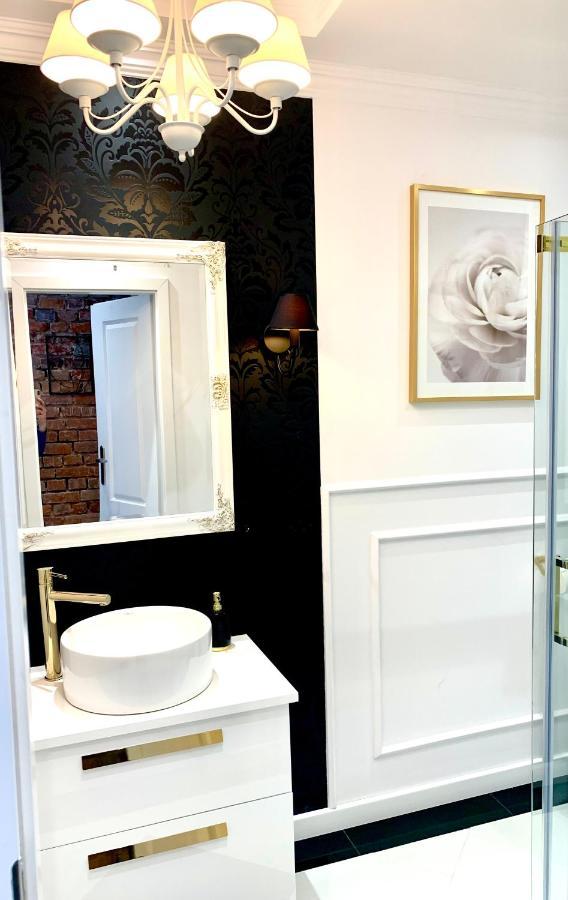 Apartamenty Sienkiewicza De Lux เคียลเซ ภายนอก รูปภาพ