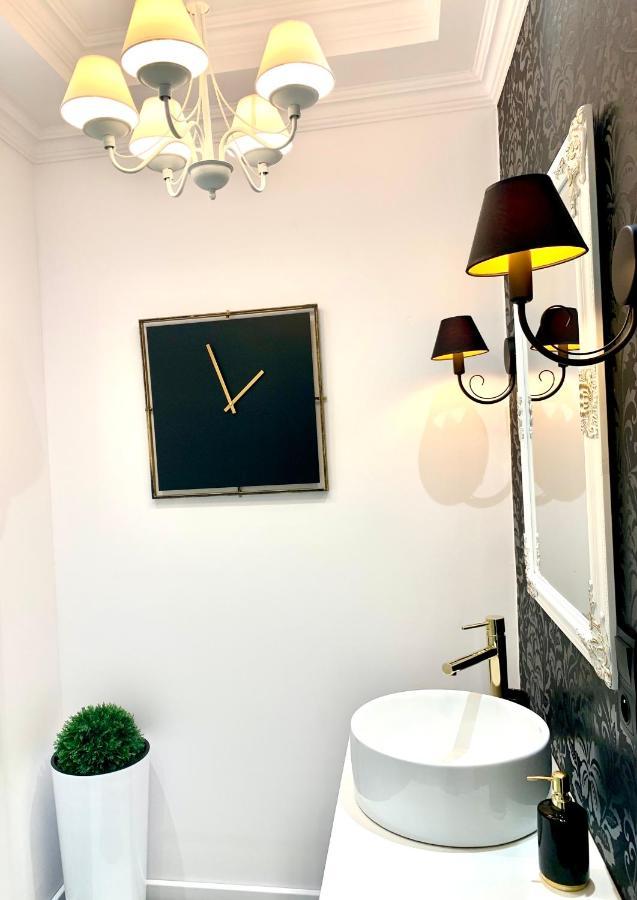 Apartamenty Sienkiewicza De Lux เคียลเซ ภายนอก รูปภาพ