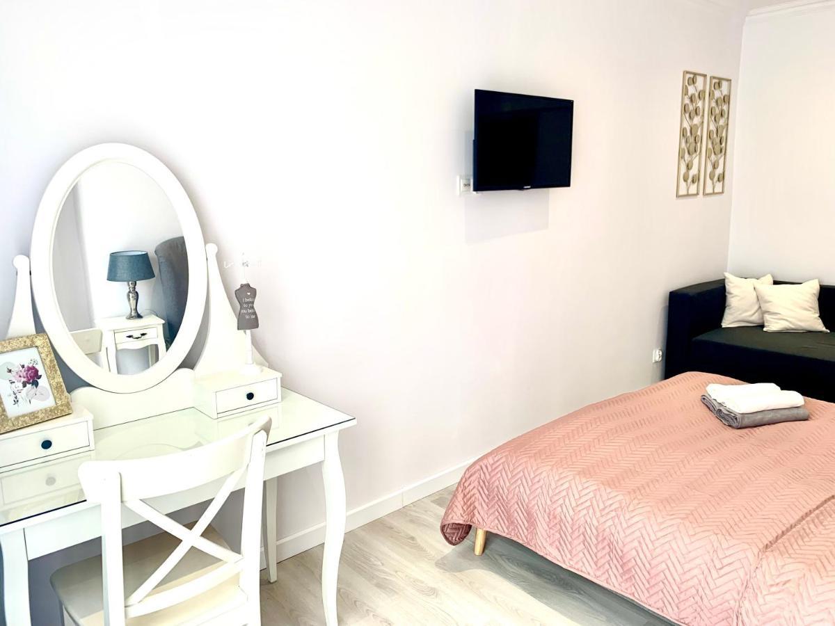 Apartamenty Sienkiewicza De Lux เคียลเซ ภายนอก รูปภาพ